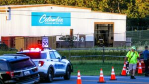 Asesinan a tiros a dos policías tras responder a una alerta en un motel de Los Ángeles