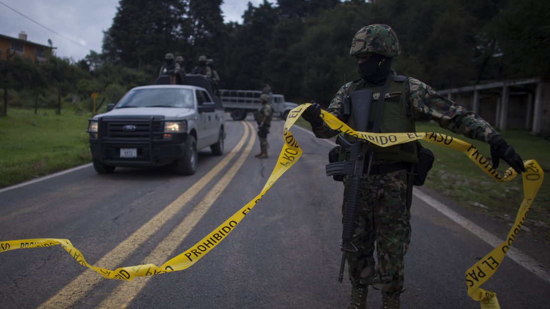 Cerca de 100 hombres armados toman el control de un mercado en San Cristóbal de las Casas, México