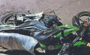 Un motociclista muere tras ser alcanzado por un rayo mientras circula por una carretera en México