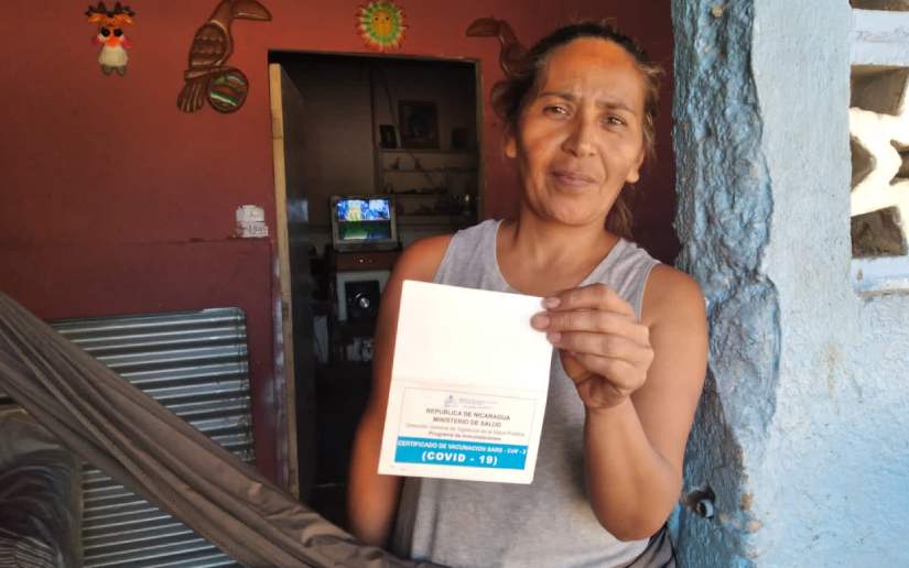 Capitalinos continúan vacunándose contra el Coronavirus