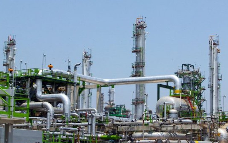 Un trabajador muerto y otro desaparecido deja un incendio en una refinería de Petróleos Mexicanos