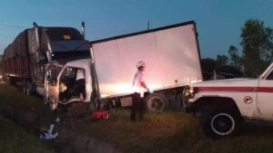 Una joven fallecida deja como saldo la colisión entre dos vehículos en carretera Tipitapa- Malacatoya