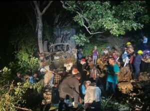 Fallecen 18 personas en accidente de tránsito en la cuesta Cucamonga