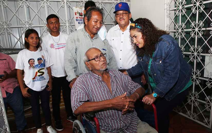 Alma entrega medios auxiliares para discapacitados y adultos mayores