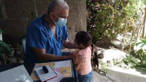 Minsa lleva feria de salud al barrio Pantasma