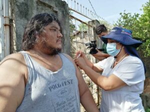 Desarrollan jornada de vacunación contra el Covid-19 en la capital