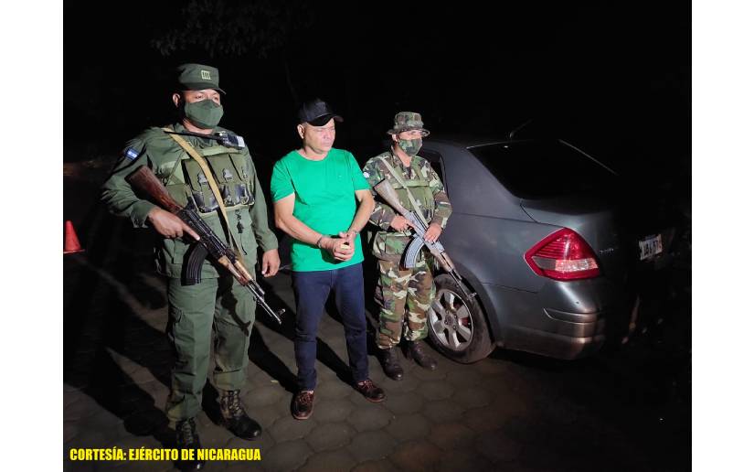 Ejército retiene a un sujeto con más de 600 mil dólares en Rivas