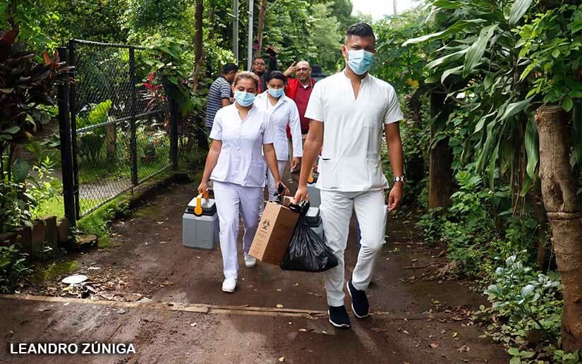 Familias de Ticuantepe son vacunadas contra el Coronavirus