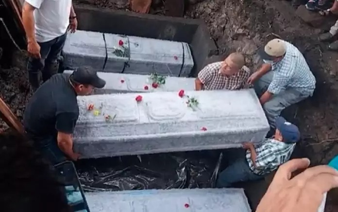 Sepultan a nicaragüenses víctimas de asesinato en Costa Rica