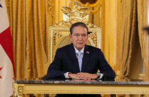 Panamá congelará los precios del combustible tras las protestas a nivel nacional