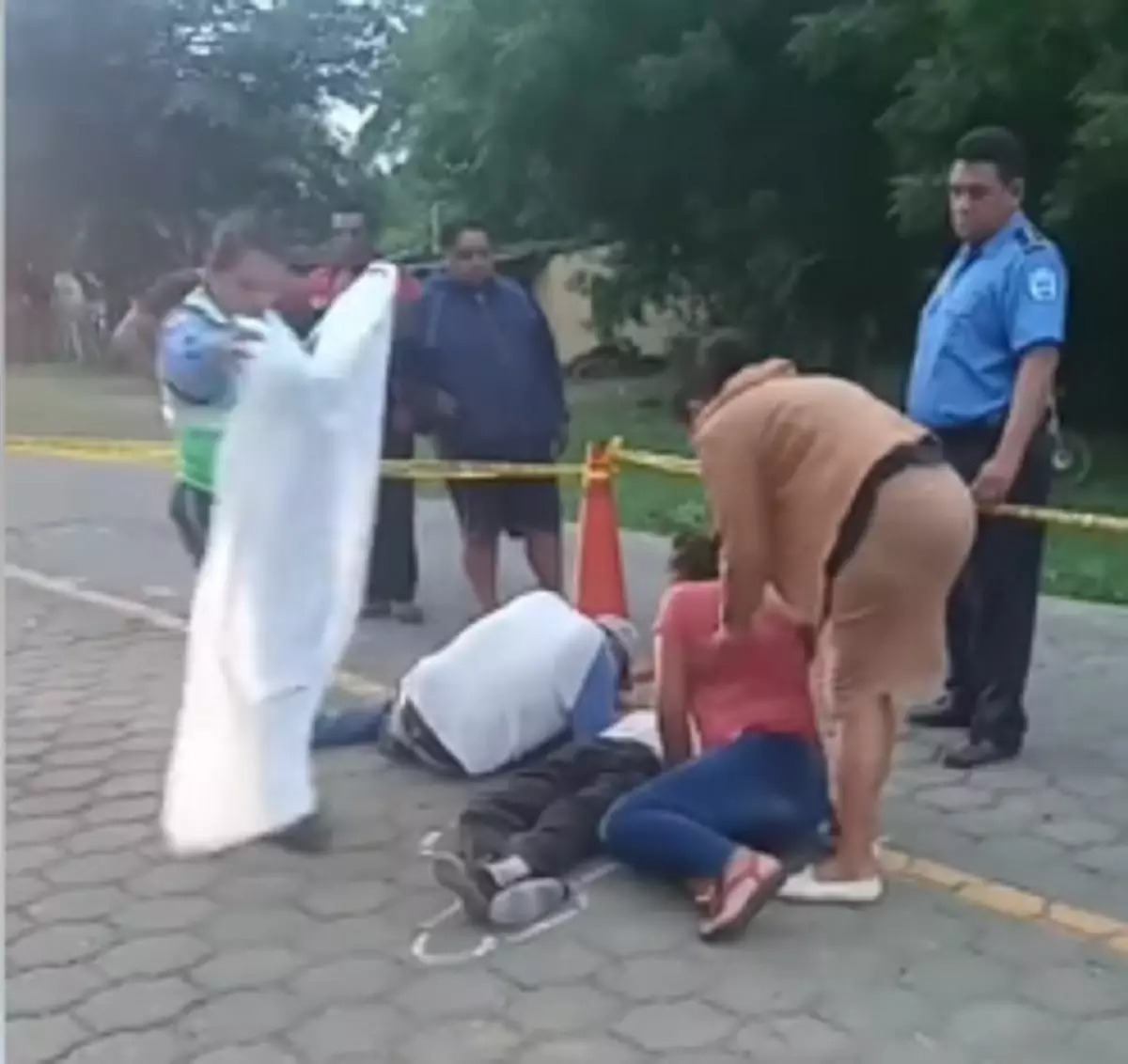 Hombre fallece tras caer de una camioneta en Managua