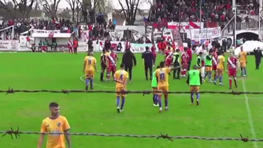 Un tiroteo durante un partido de fútbol en Argentina deja un muerto y 20 heridos por arma de fuego￼￼