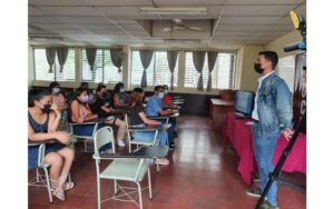 Promueven ideas de emprendimiento en jóvenes universitarios