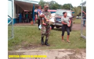 Ejército traslada a familias de Rivas a sus hogares que fueron evacuadas por Bonnie