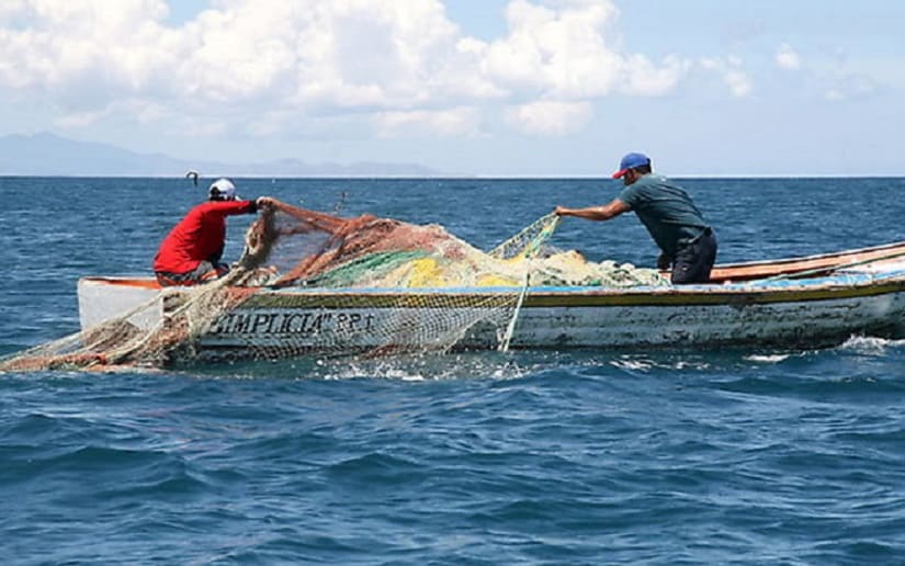 Naval autoriza navegación en el mar Caribe, pero la prohibe en ríos y lagunas