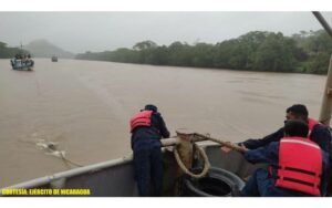 Ejército rescata a 8 tripulantes nicaragüenses en la Costa Caribe Sur