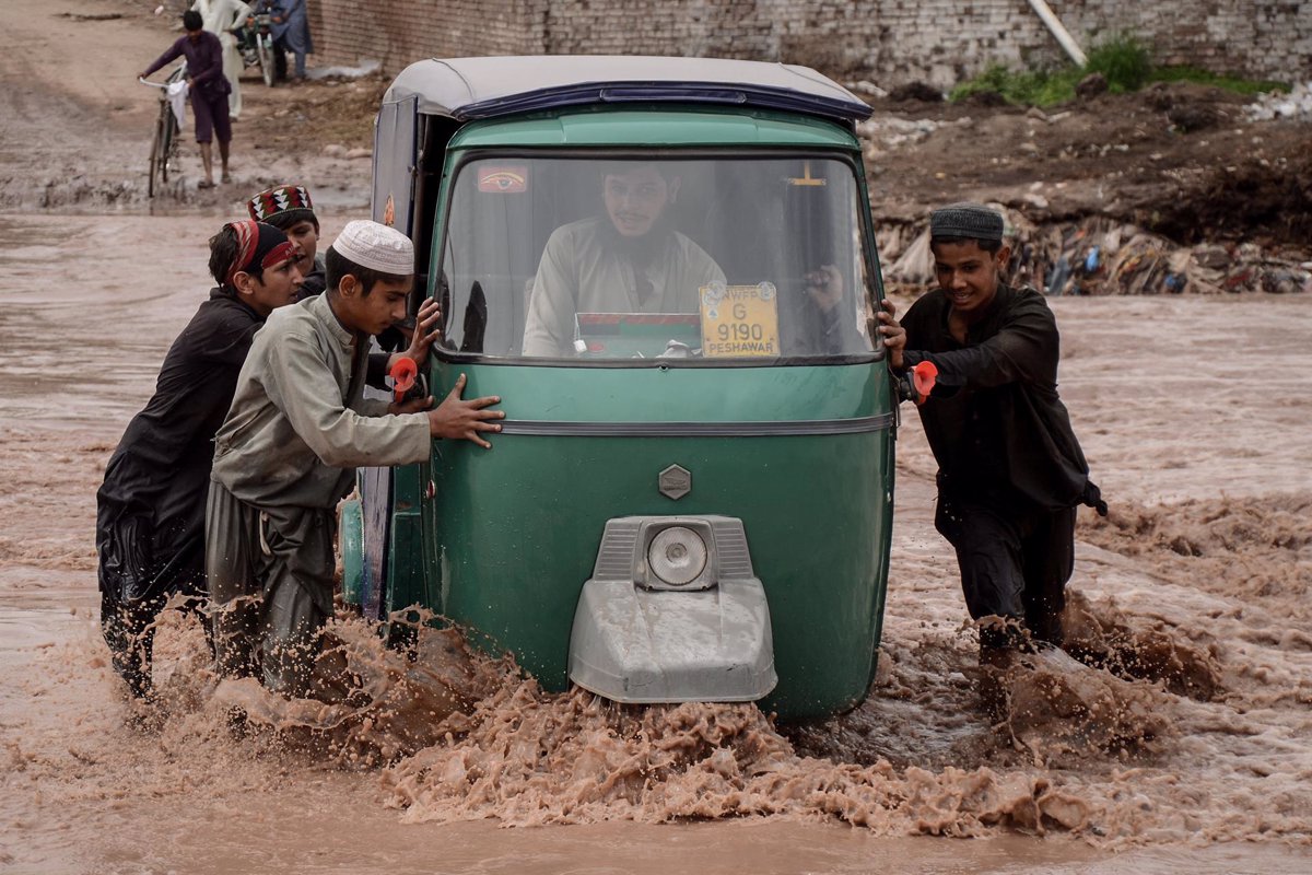 Declaran el estado de emergencia en Pakistán por las inundaciones que causaron ya 937 muertes