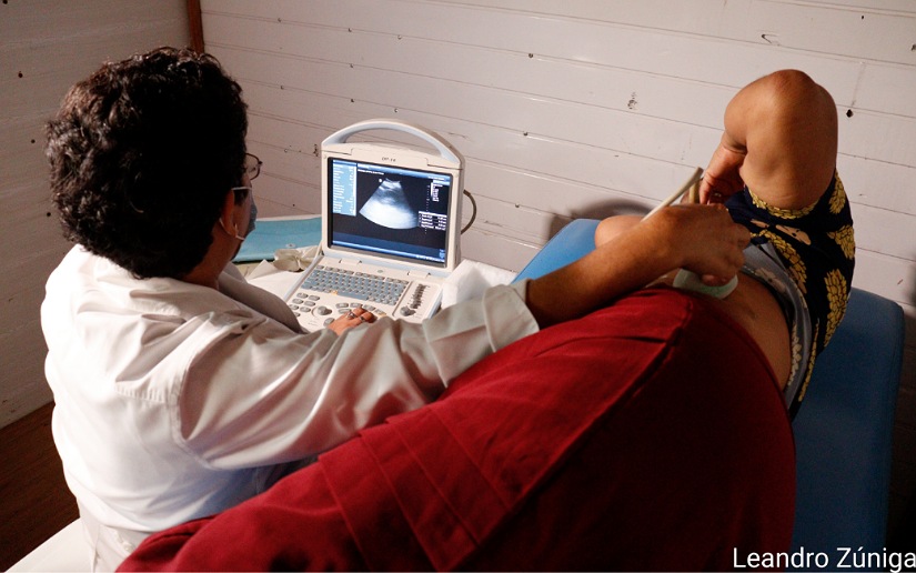 Habitantes del barrio Jorge Casally son atendidos en las clínicas móviles