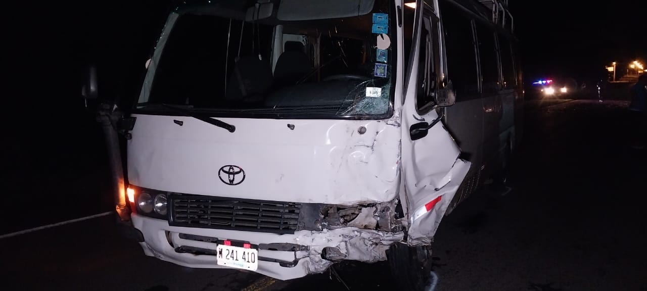 Fuerte colisión entre dos vehículos deja un fallecido en carretera a Tipitapa