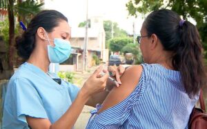 Minsa continúa con las jornadas de vacunación en la capital