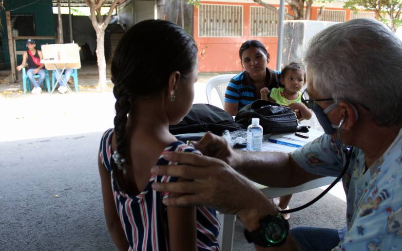 Minsa realiza feria de salud en Santo Domingo