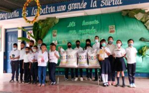 Mined realiza la tercera entrega de la merienda escolar en Managua