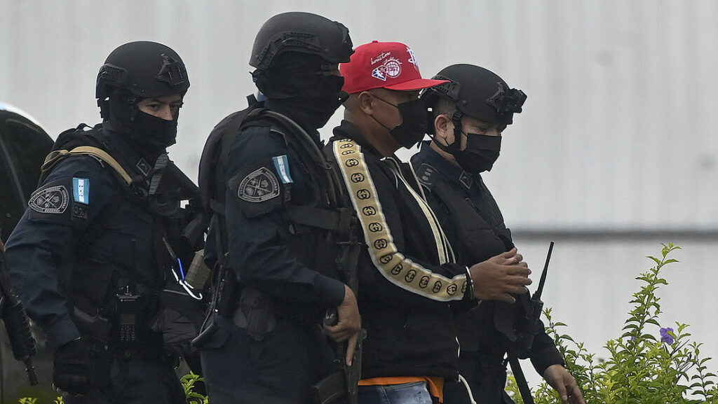 Honduras extradita a EE.UU. al capo José Luis Oliva, conocido como 'El señor de los cielos