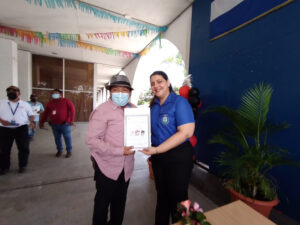 Migob entrega 100 títulos de propiedad a retirados del Ejército