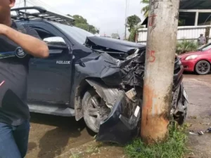 Irrespetar el alto deja como saldo la colisión de dos vechículos en Bluefields