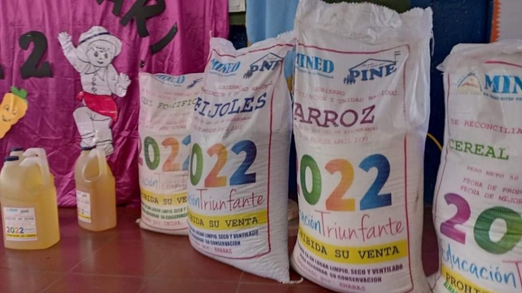 Entregan merienda escolar para estudiantes de Bluefields