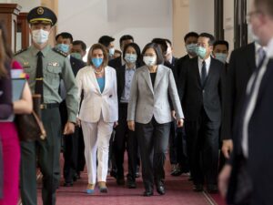 Ministerio de Relaciones Exteriores de China anuncia contramedidas en respuesta a visita de Pelosi a Taiwan