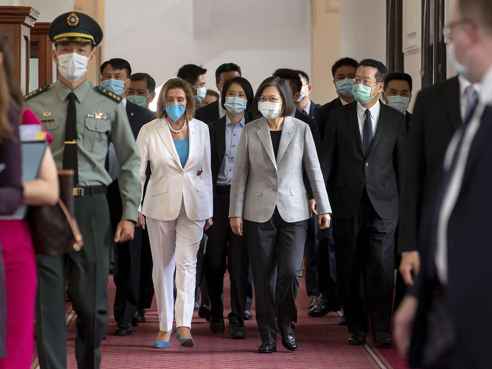 China anuncia contramedidas en respuesta a visita de Pelosi a Taiwan