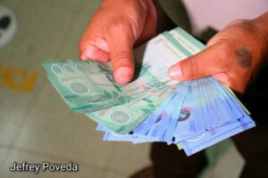 Estado entrega pago adelantado a trabajadores del Minsa