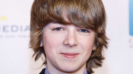 Un actor de la serie 'Riverdale' es condenado a cadena perpetua por matar a su madre y planear otro asesinato