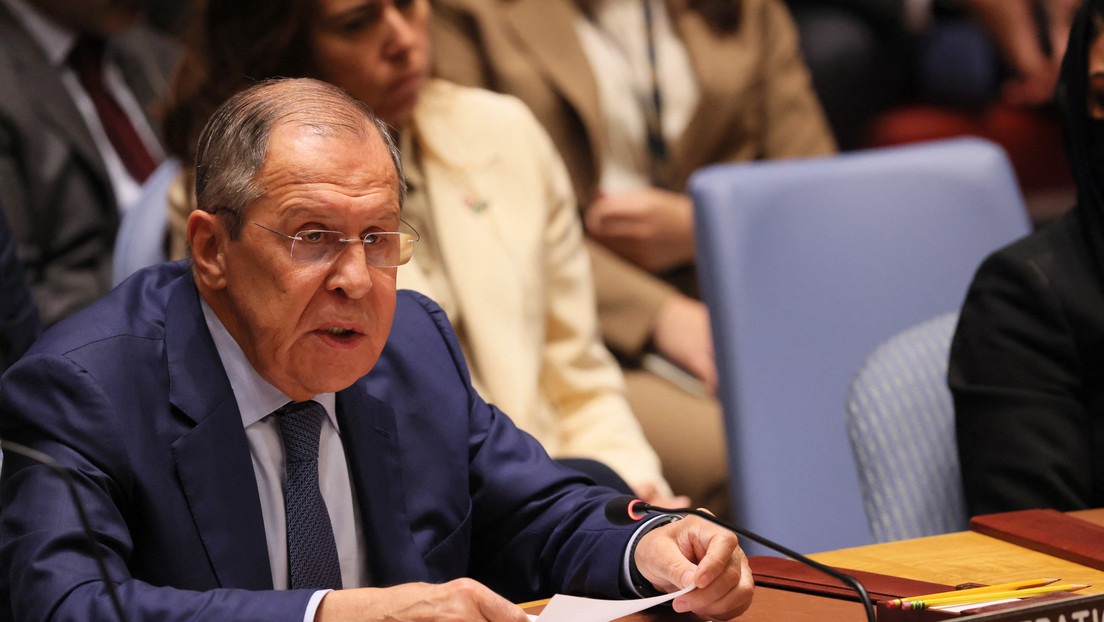 Lavrov: “Occidente trata a Zelenski según el principio de ‘es un hijo de perra, pero es nuestro hijo de perra'”