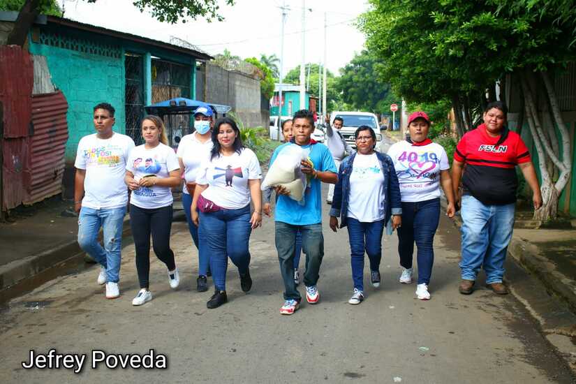 Promotoría Solidaria entrega paquetes de alimentos en el distrito IV