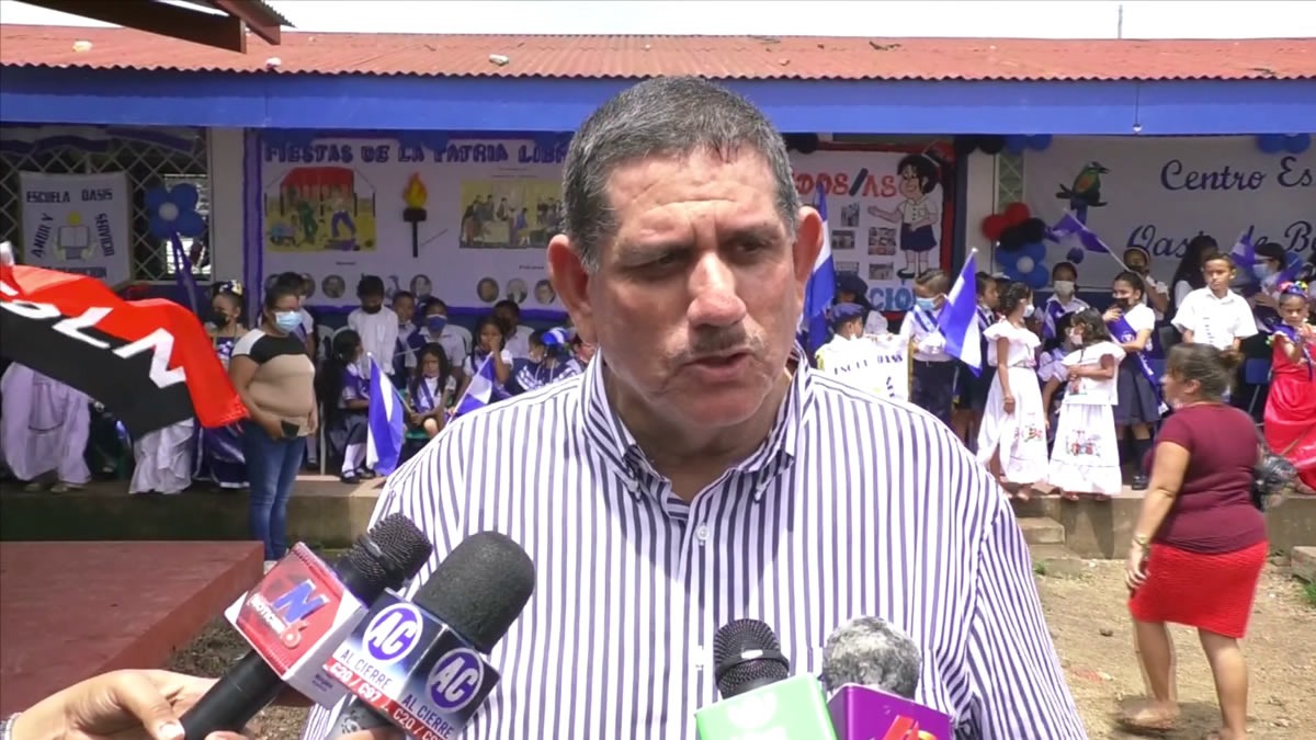 Más de 80 niños de la escuela “Oasis de Bendición” celebran mejoras de infraestructura