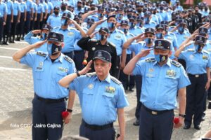 Policía Nacional honra la memoria de oficiales caídos en el cumplimiento del deber