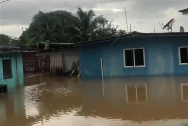 Efectos colaterales de ciclón Julia causa daños en Panamá