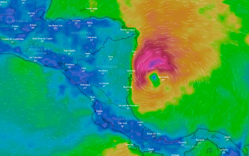 Julia ya es huracán categoría 1 y deja estragos en su camino a Costas nicaragüenses