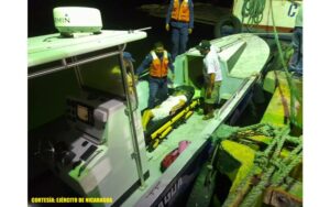 Distrito Naval traslada a ciudadanos por complicaciones en la salud