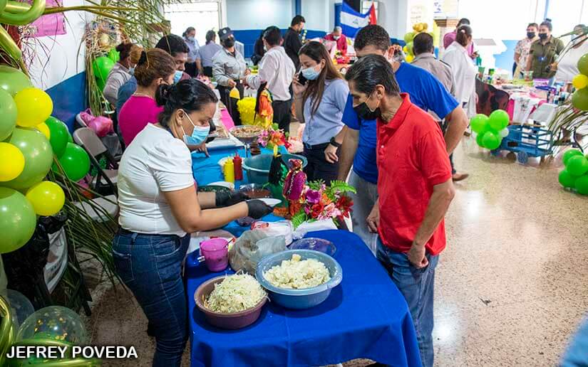 Realizan feria gastronómica en honor a los 43 años de fundación del Migob