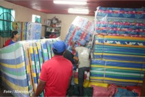 Llegan kits de aseo para familias de El Rama ante nueva tormenta tropical