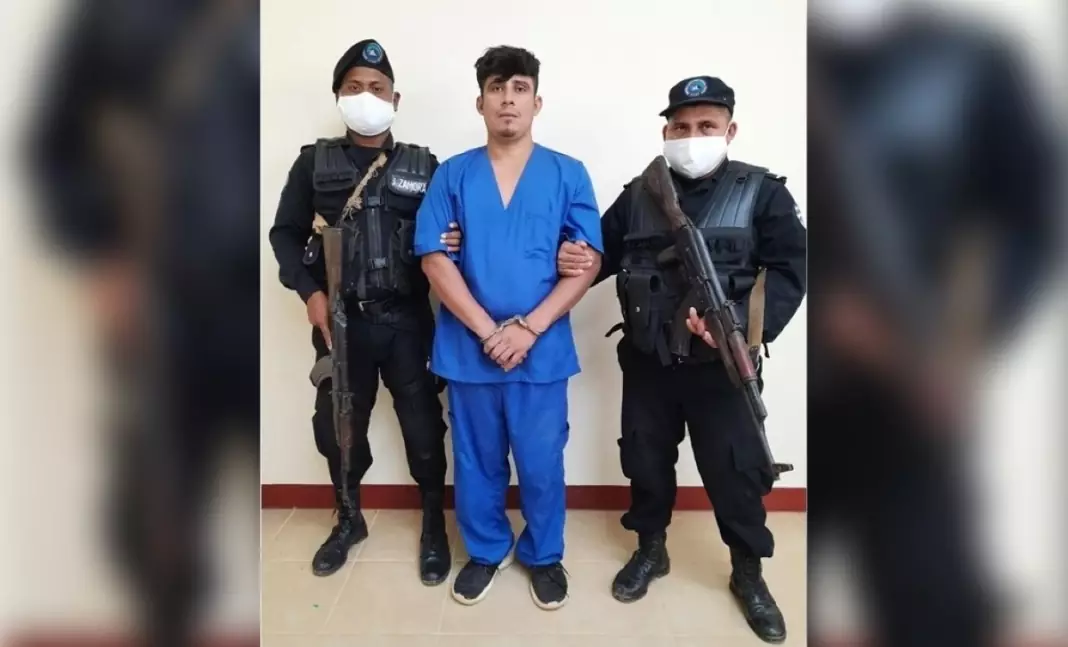 Oficiales ponen tras las rejas al asesino de madre e hija en Mulukukú