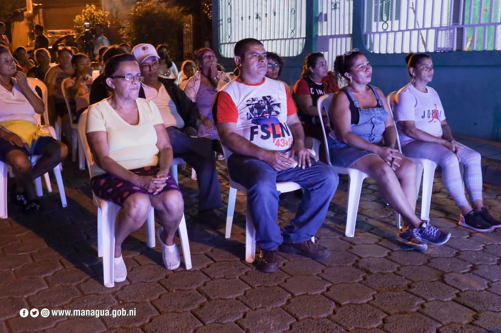 Nuevas luminarias en barrio Vista Xolotlán