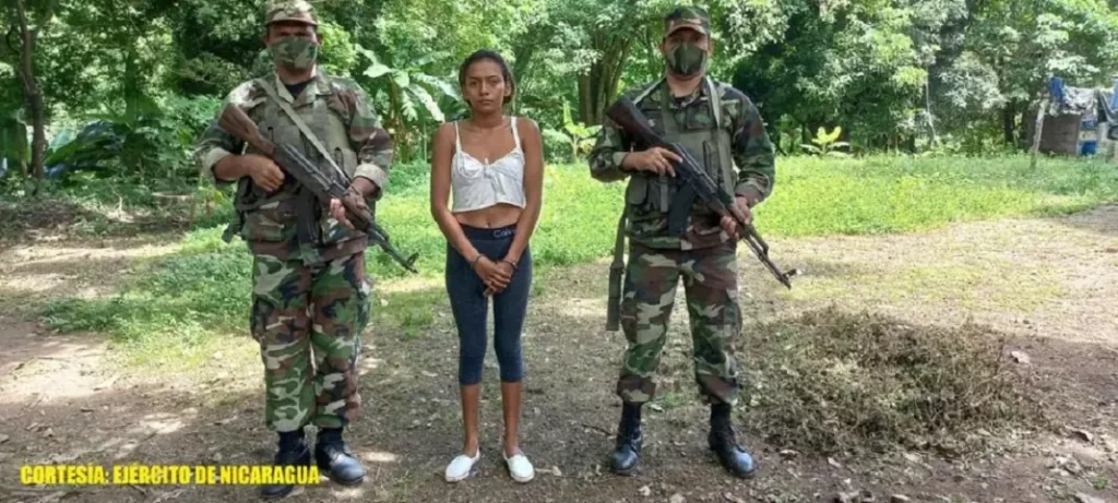 Comando Militar Regional decomisa droga y armas a nicas procedentes de Costa Rica