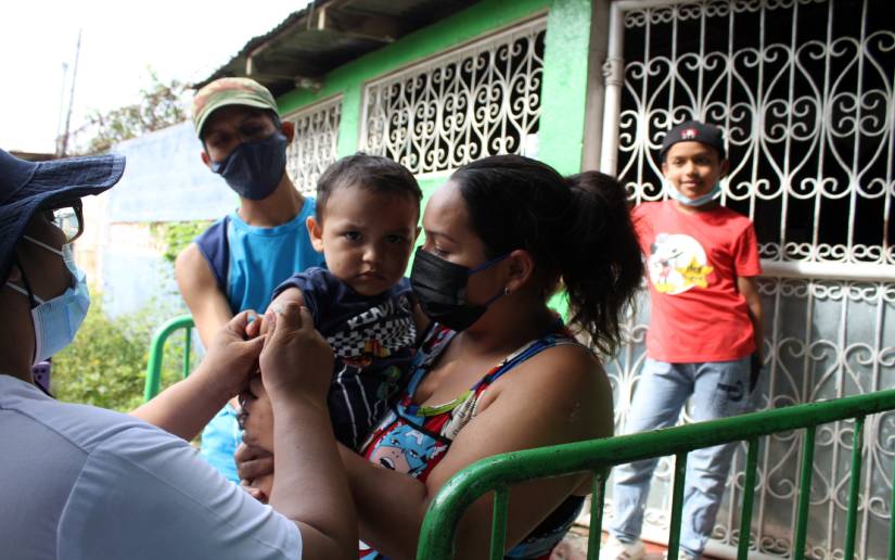 Sigue la vacunación contra el Coronavirus en los barrios de Managua