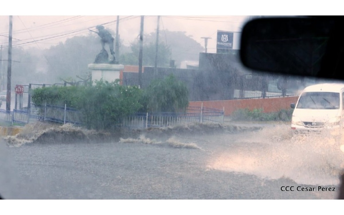 Fuertes lluvias dejan daños en 350 viviendas de Managua