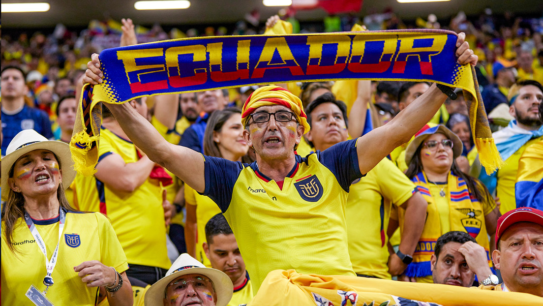 Insultos de aficionados ecuatorianos en Qatar obliga a la FIFA a abrir una investigación
