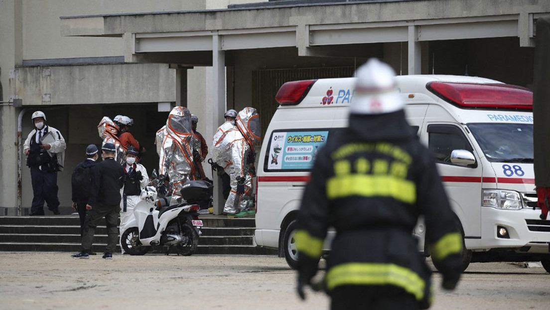 Por extraño olor hospitalizan a estudiantes de una escuela en Japón
